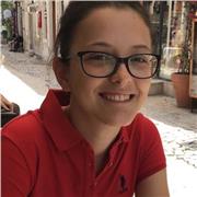 Clinical Psychology Masters student teaching English online to people who want to develop or learn English.